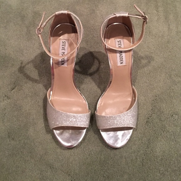 Steve Madden "Walltz" high heals