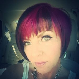 Meet your Posher, Cortney