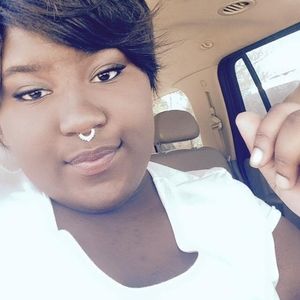 Meet your Posher, Leonaa