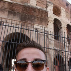 Meet your Posher, Ethan