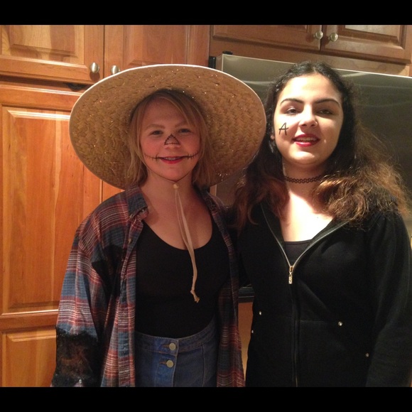 Meet your Posher, Ana - Picture 3 of 3