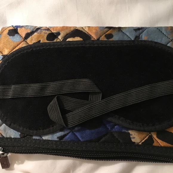DVF sleeping mask brand new - Picture 2 of 2