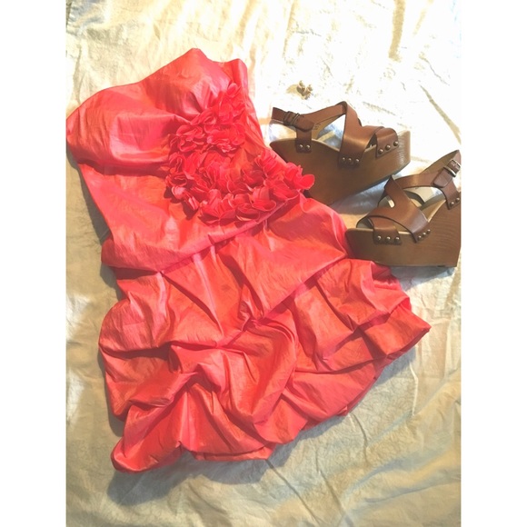 Beautiful strapless floral coral dress