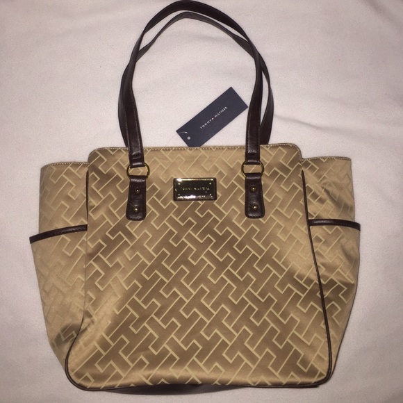 ❌SOLD❌ NEVER USED, Tommy Hilfiger tote - Picture 2 of 4