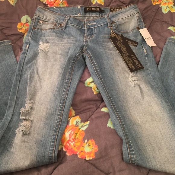 NWT Rue21 Slim Boot Jeans.