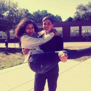 Meet your Posher, Alía