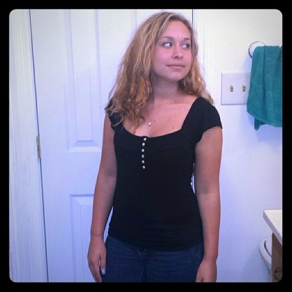 Black short sleeved shirt