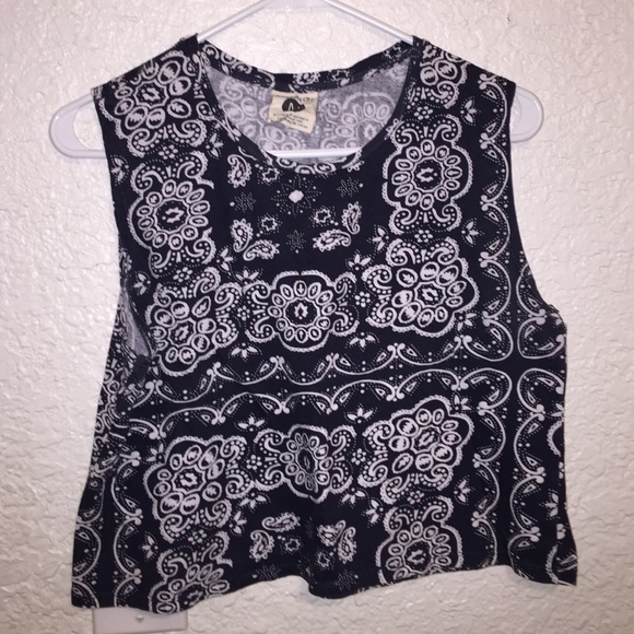 Crop top