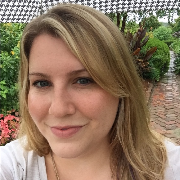 Meet your Posher, Kari