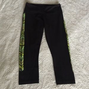Lululemon wunder under capris size 8