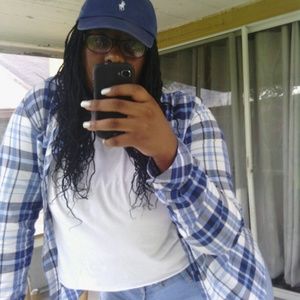 Meet your Posher, Mia