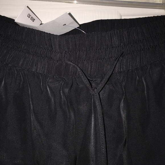 Black skirt with elastic, drawstring waist - Picture 3 of 3