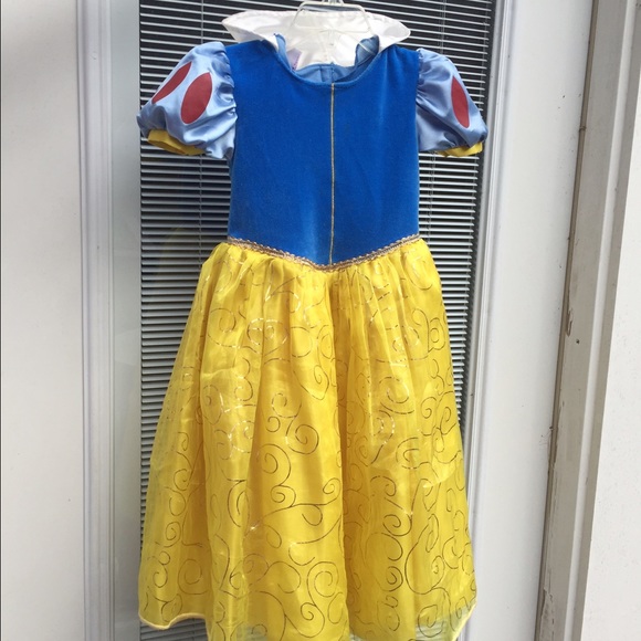 Toddler Halloween Snow White costume