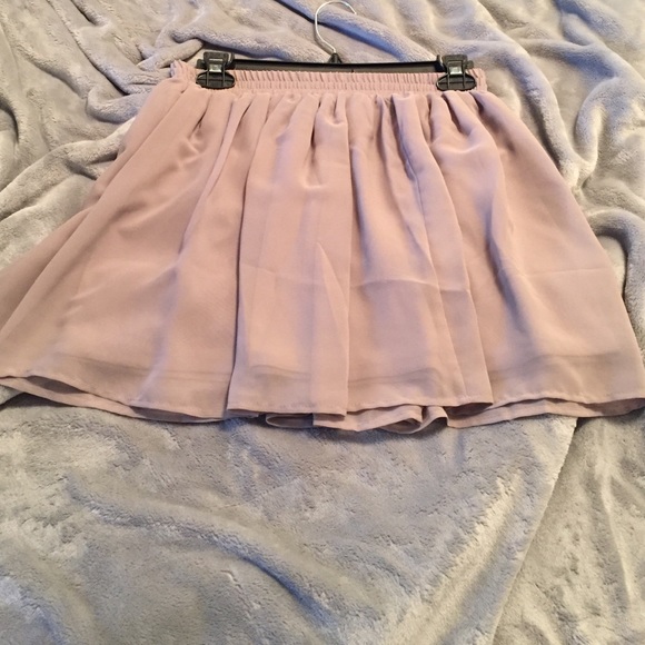 Cream mini flowy skirt