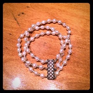 Pearl bracelet
