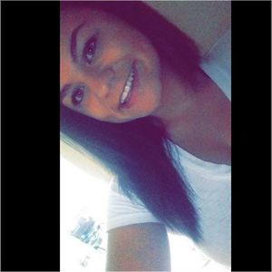 Meet your Posher, Mia