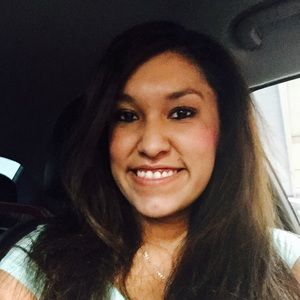 Meet your Posher, April