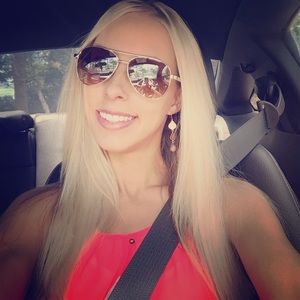 Meet your Posher, Alyssa