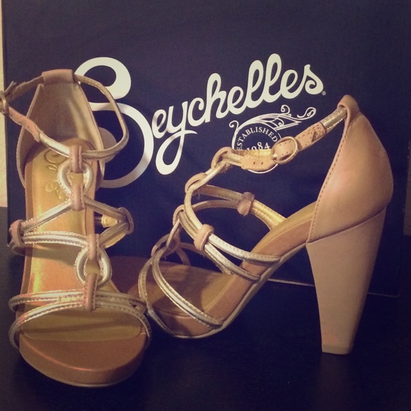 Seychelles....These can ship today! NWOT