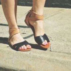 Steve Madden Benedat Sandal