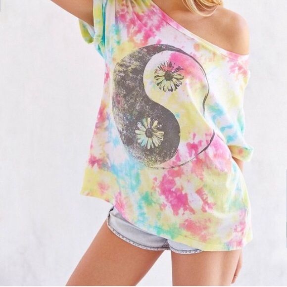 ISO TIE DYE FLOWER TOP