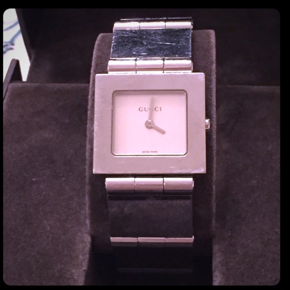 Gucci Watch - Picture 2 of 3