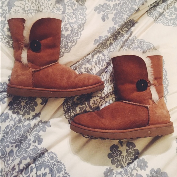 CHESTNUT SHORT UGG BOOTS 🎀
