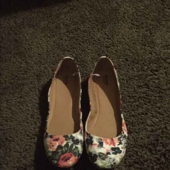 Cute Floral Flats