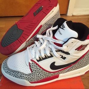 Nike Air Assault Sneakers