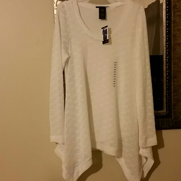 White long sleeve tunic