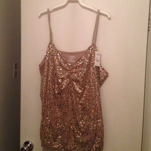 Bundle of gold cami and white top