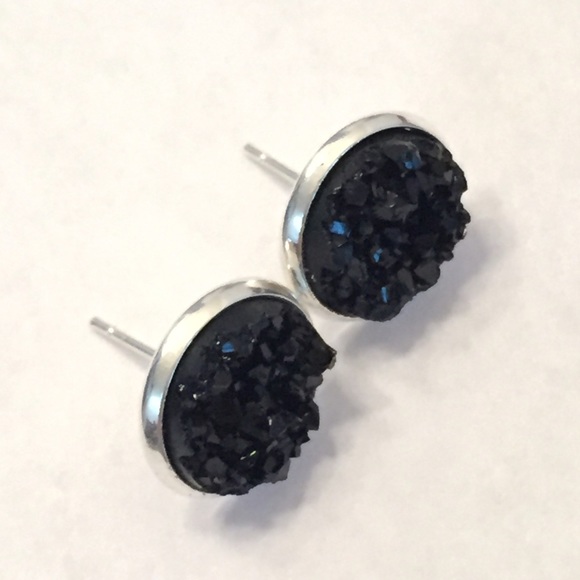 Black druzy style earrings - Picture 2 of 2