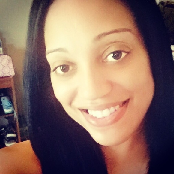 Meet your Posher, Isabel - Picture 1 of 1