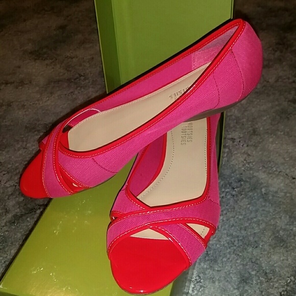 Hot pink flats
