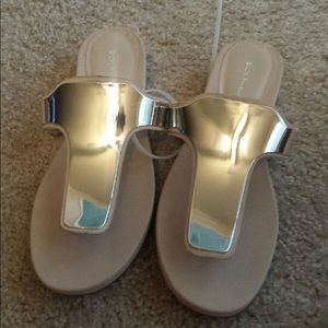 BCBG Cute and Comfortable Sandals 👡