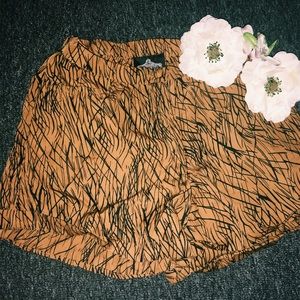 Dainty caramel high waisted shorts