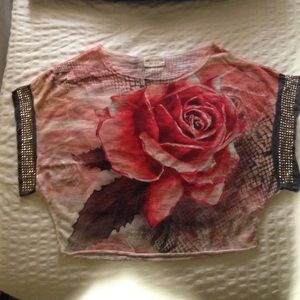 Cropped top with rose design