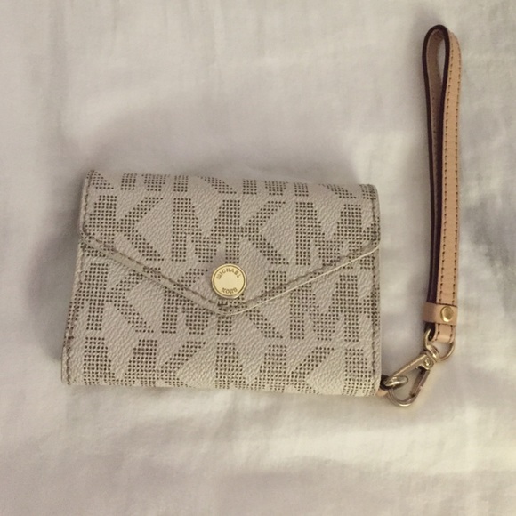 Michael Kors iPhone wallet!