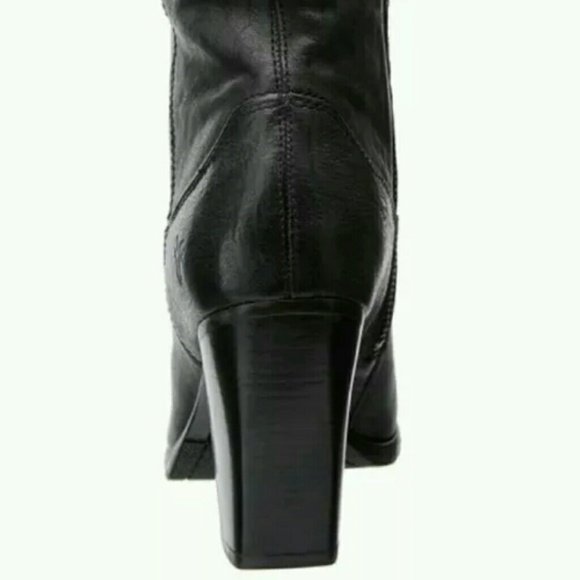 SOLD!! Frye Black Artisan Leather Zip Bootie New! - Picture 3 of 4