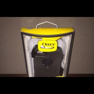 Otter Box Black Defender Series Case for iPhone 5s