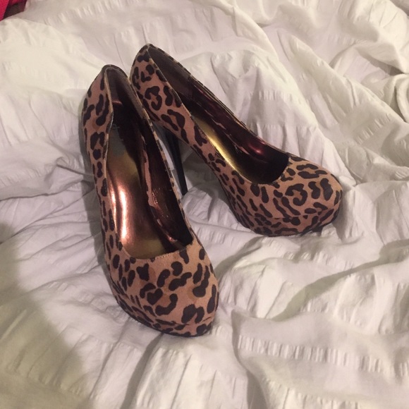 Cheetah heels - Picture 2 of 3