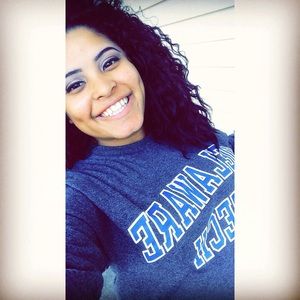 Meet your Posher, Pamelis