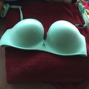 Bombshell VS strapless