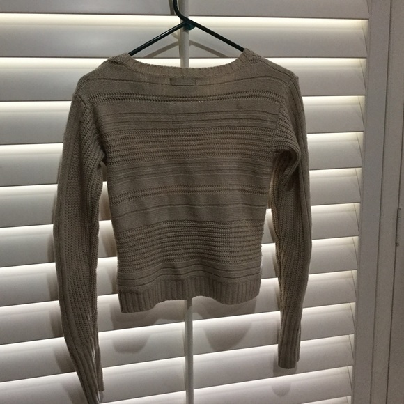 Pull Over Sweater - Picture 2 of 4