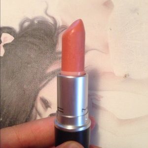 MAC Dressmaker Dressmaker Lipstick