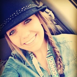 Meet your Posher, Sierra