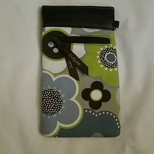Pinch-Top wristlet