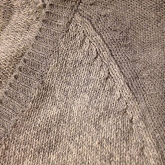 CLEARANCE NWOT Heather grey sweater - Picture 3 of 3
