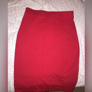 Cute red pencil skirt 👑