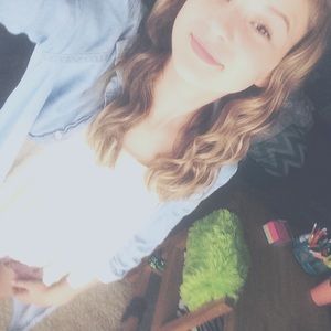 Meet your Posher, Stephanie